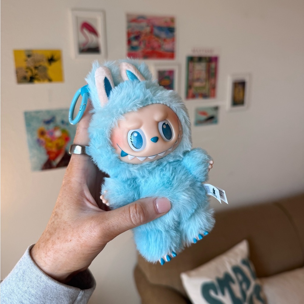 Labubu Hope NEW IN BOX Big Into Energy (blue)